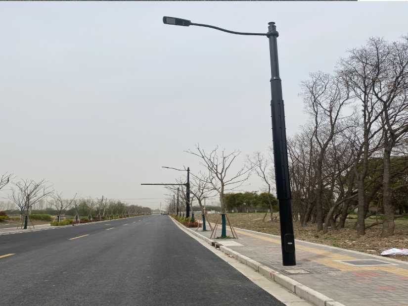 和田上海综合杆 太阳能路灯工程